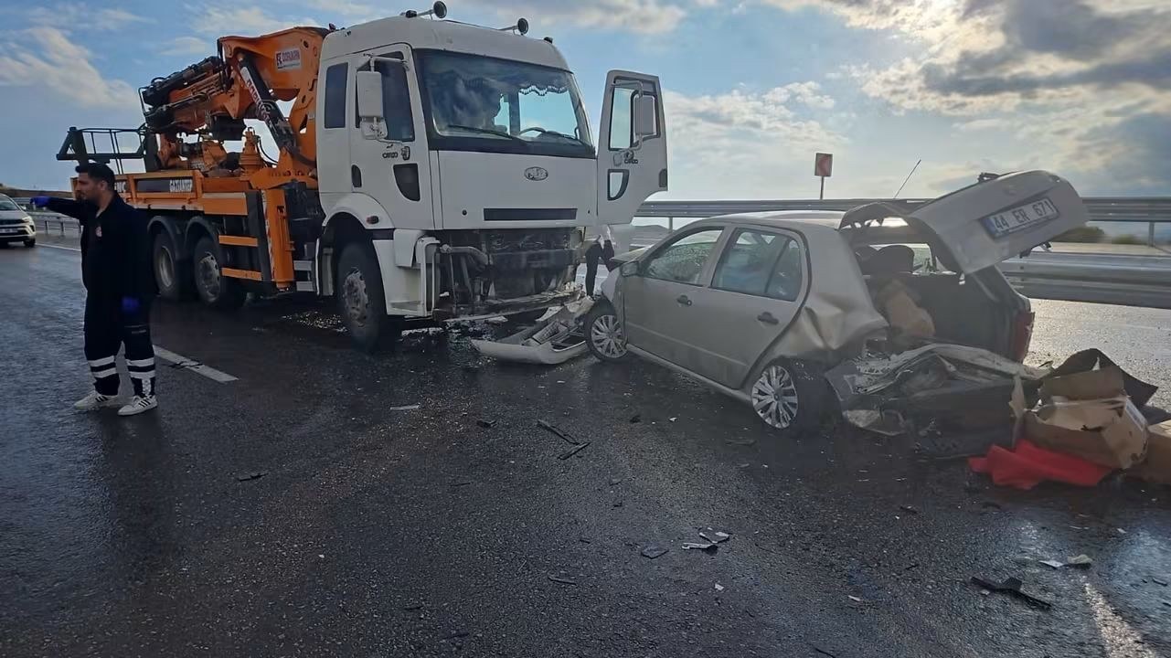 Gölbaşı Çelik Köyü Rampasında Zincirleme Kaza Meydana Geldi: 6 Kişi Yaralandı