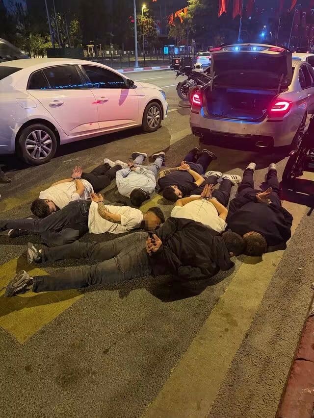 İstanbul'da Organize Suç Operasyonunda 8 Gözaltı