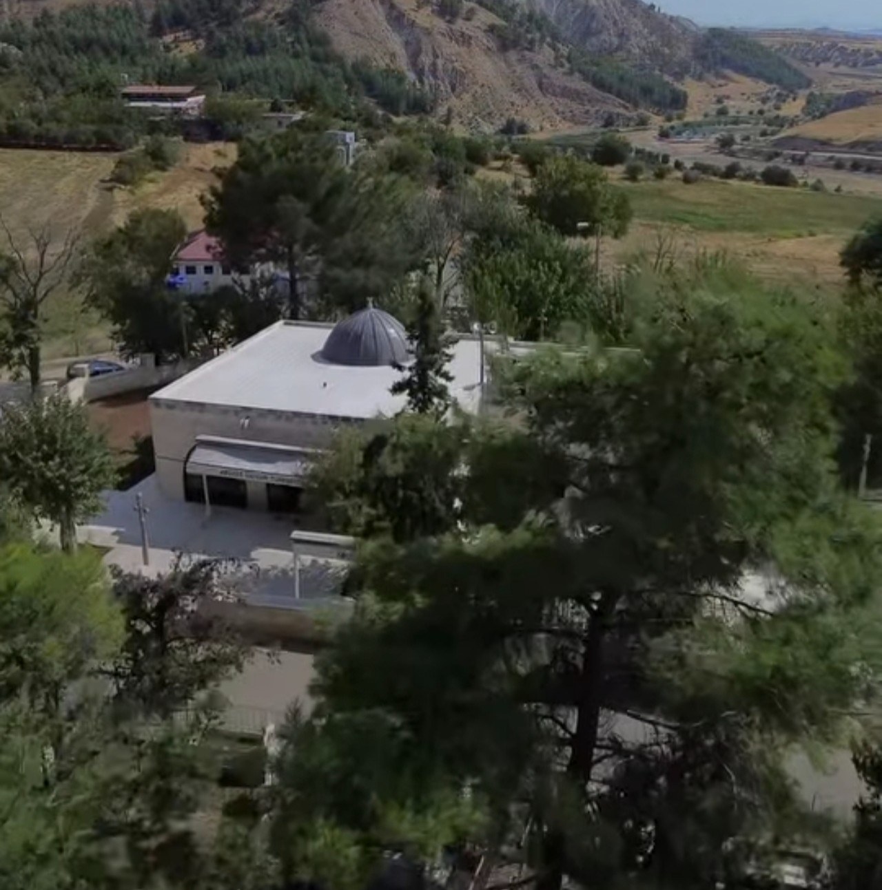 Adıyaman'da Abuzer Gaffari Türbesi Ziyaretçilerini Ağırlıyor