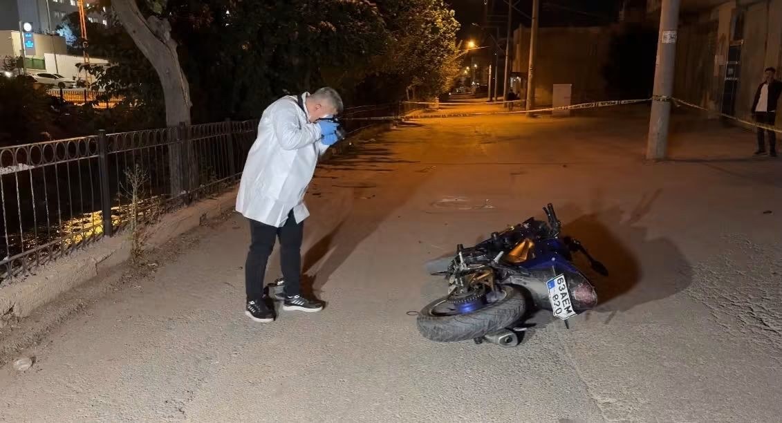Kilis'te Rögar Kapağına Çarpan Motosiklet Sürücüsü Ağır Yaralandı
