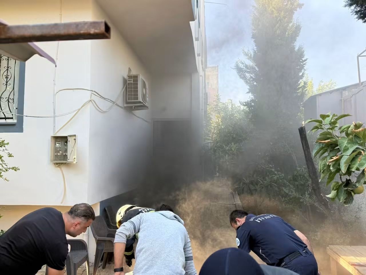 Adıyaman'da İki Katlı Evde Çıkan Yangın Paniğe Neden Oldu